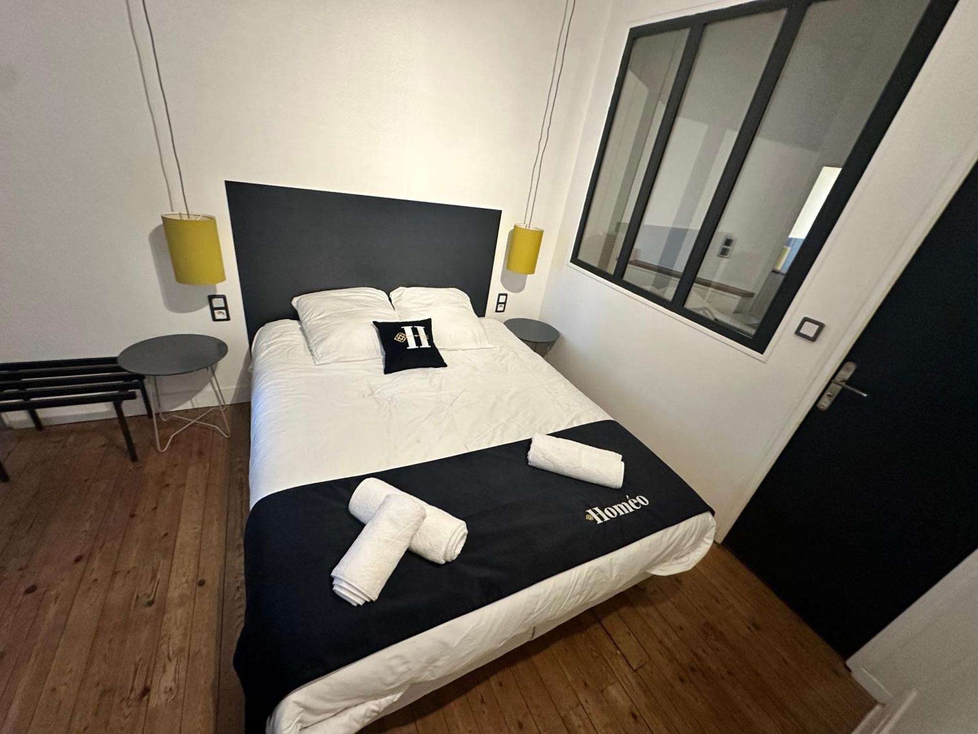Standing Apartment T2 Near The Train Station And Tours Exterior foto