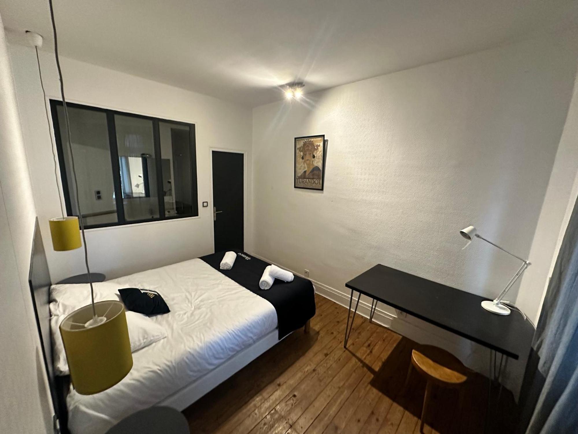 Standing Apartment T2 Near The Train Station And Tours Exterior foto